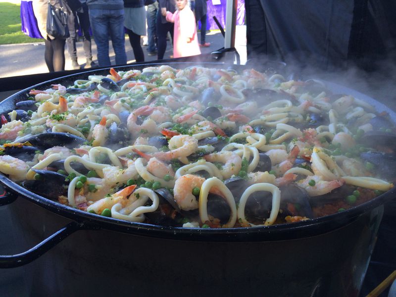 Steaming seafood paella